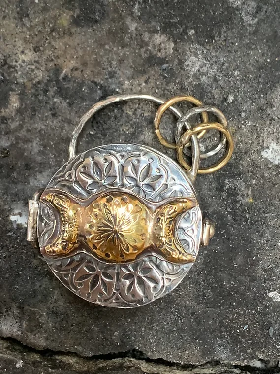 ✨100% Handmade Silver Triple Moon & Tree of Life Locket