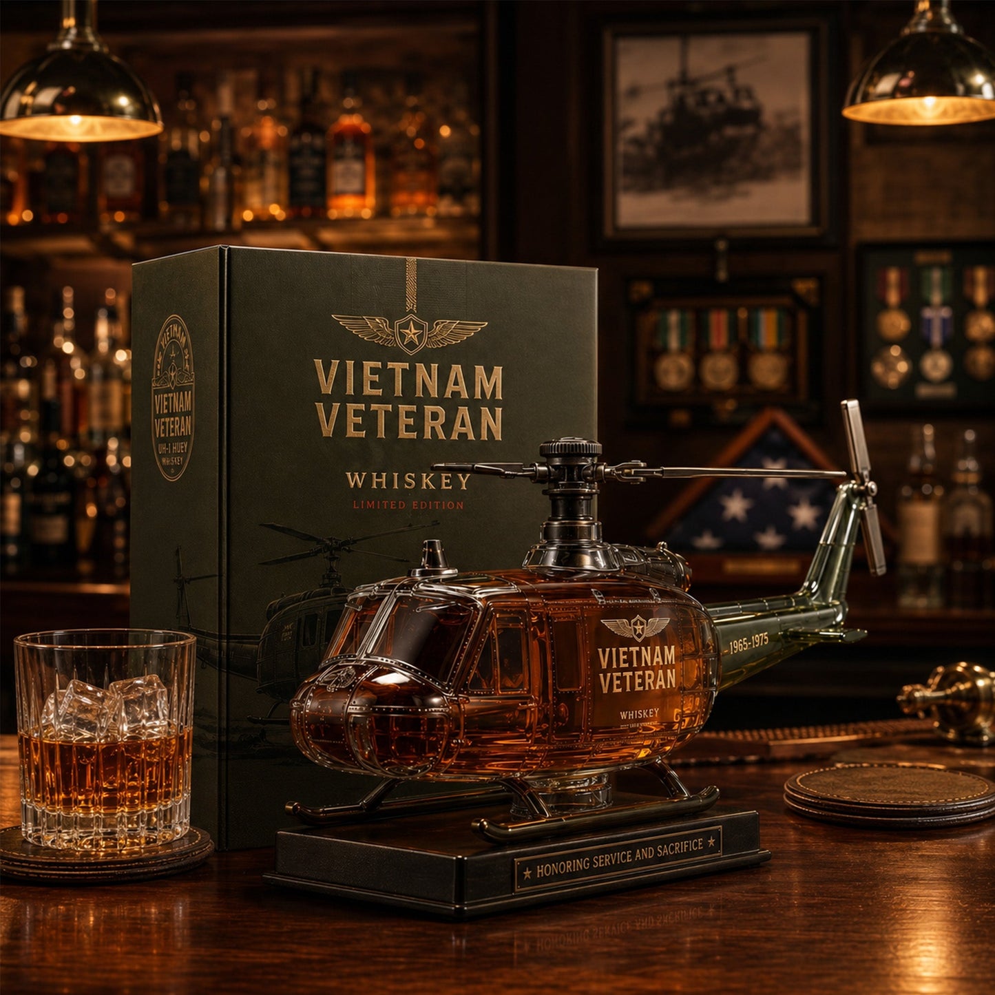 🇺🇸🚁🎖️Vietnam Veteran Military Helicopter 1965-1975 Whiskey Bottle