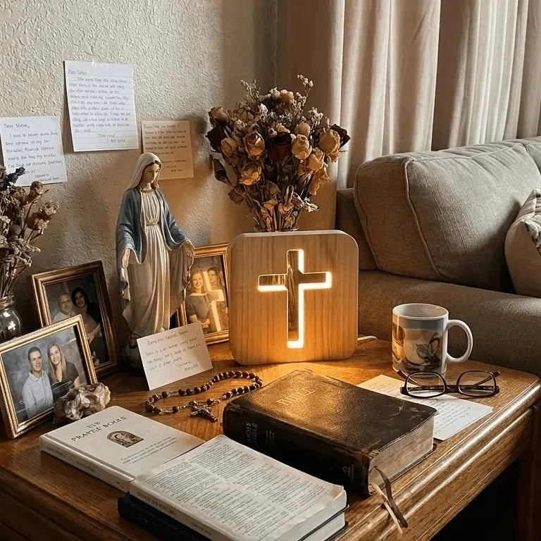 Lumen - Wooden Cross Lamp - Feylona